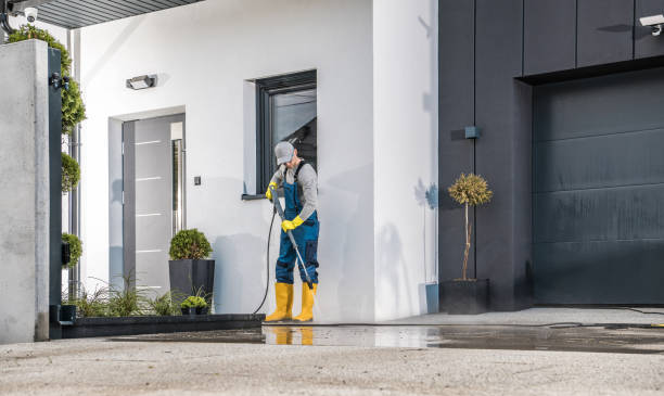 Best Animal Enclosure Cleaning  in Bloomington, TX